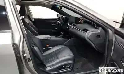 Lexus ES 2021 2.5 Автомат в Москве № 499699, миниатюра 11