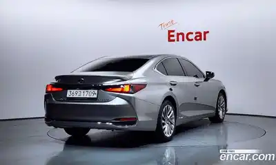 Lexus ES 2021 2.5 Автомат в Москве № 499699, миниатюра 2