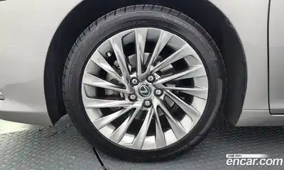 Lexus ES 2021 2.5 Автомат в Москве № 499699, миниатюра 5