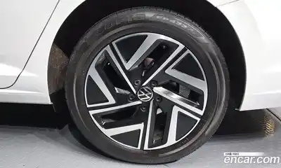 Volkswagen Jetta 2023 1.5 Автомат в Москве № 499935, миниатюра 5