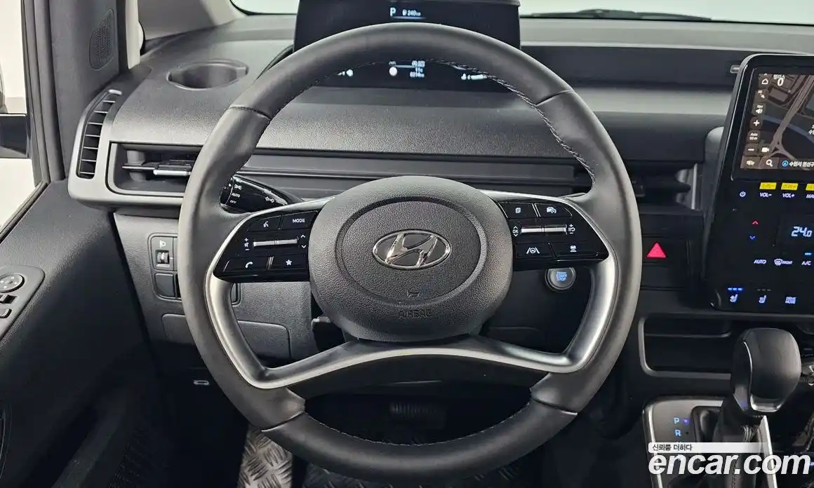 Hyundai Staria 2023 2.2 Автомат в Москве № 516946, фото 13