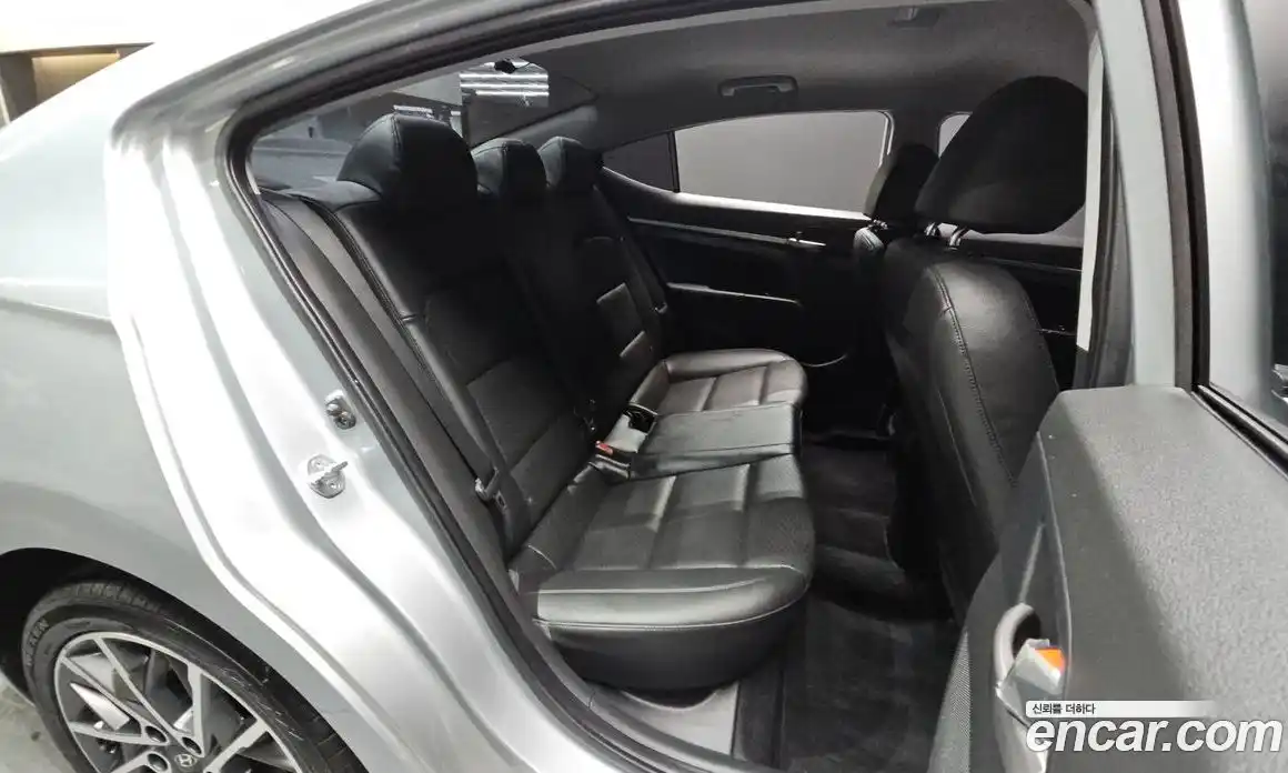 Hyundai Avante 2020 1.6 Автомат в Москве № 517685, фото 12