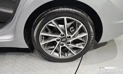 Hyundai Avante 2020 1.6 Автомат в Москве № 517685, миниатюра 5