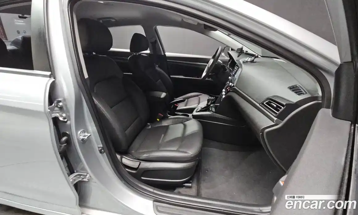 Hyundai Avante 2020 1.6 Автомат в Москве № 517685, фото 10