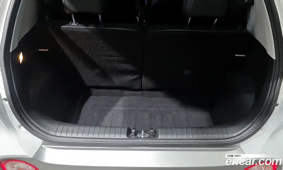 Hyundai Casper 2023 1.0 Автомат в Москве № 517779, фото 20