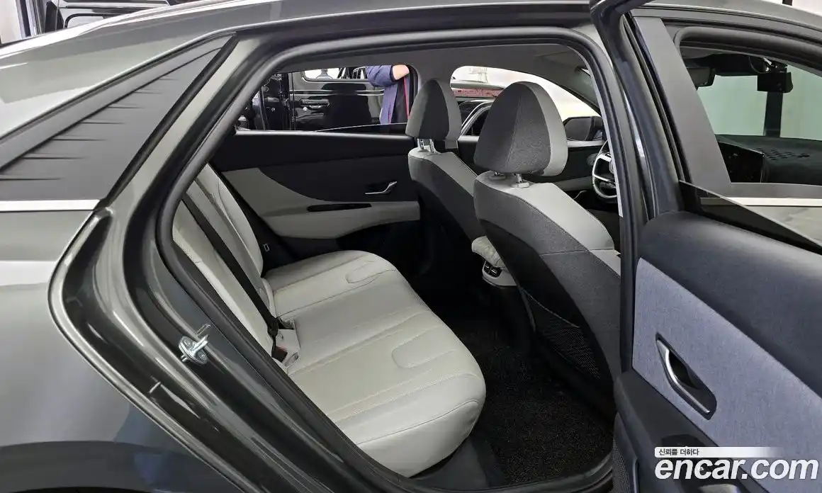 Hyundai Avante 2023 1.6 Автомат в Москве № 517887, фото 12