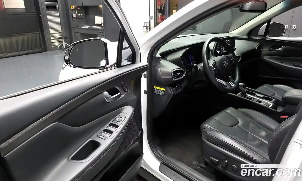 Hyundai Santa Fe 2020 2.2 Автомат в Москве № 518757, фото 11