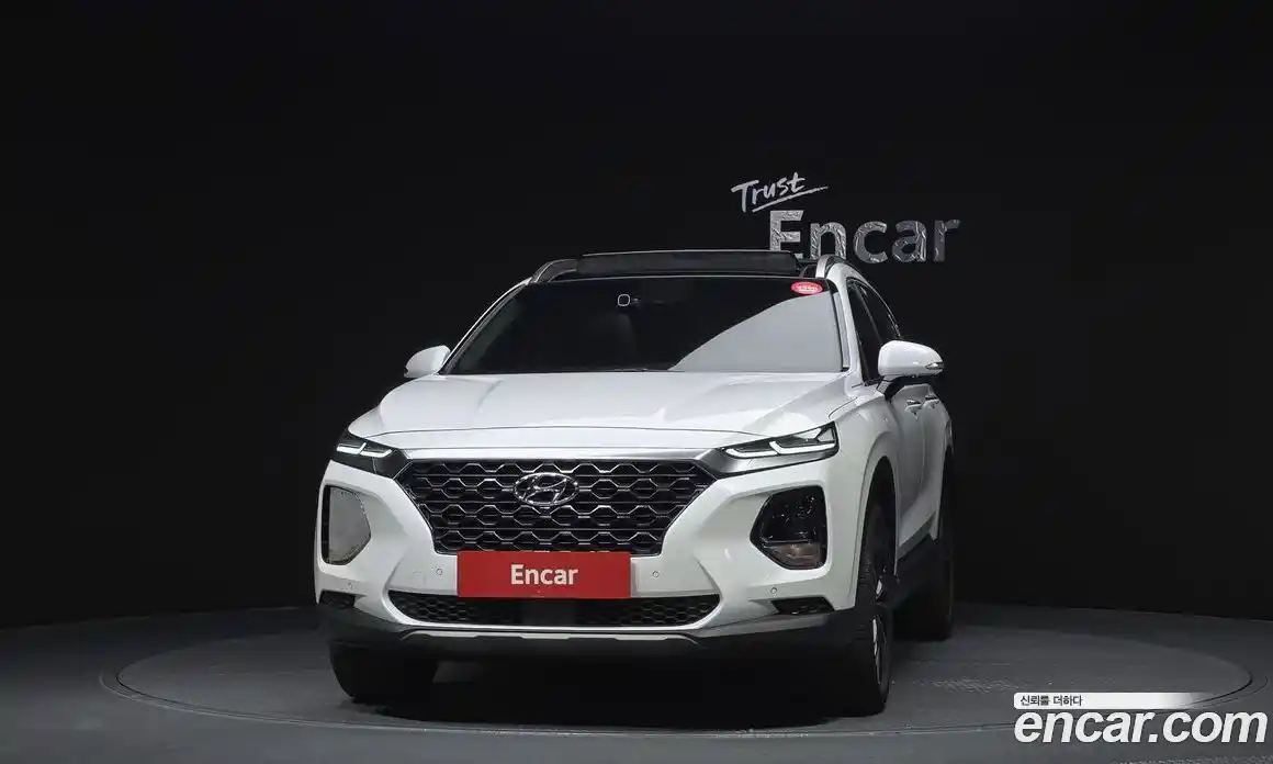 Hyundai Santa Fe 2020 2.2 Автомат в Москве № 518757, фото 3