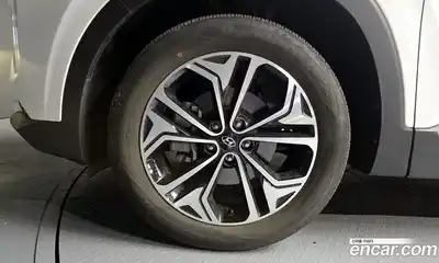 Hyundai Santa Fe 2020 2.2 Автомат в Москве № 518757, миниатюра 5