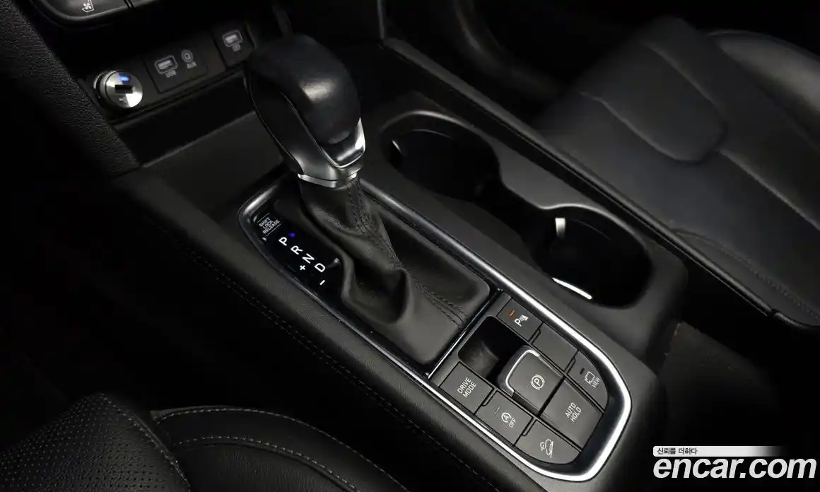 Hyundai Santa Fe 2020 2.2 Автомат в Москве № 518757, фото 9