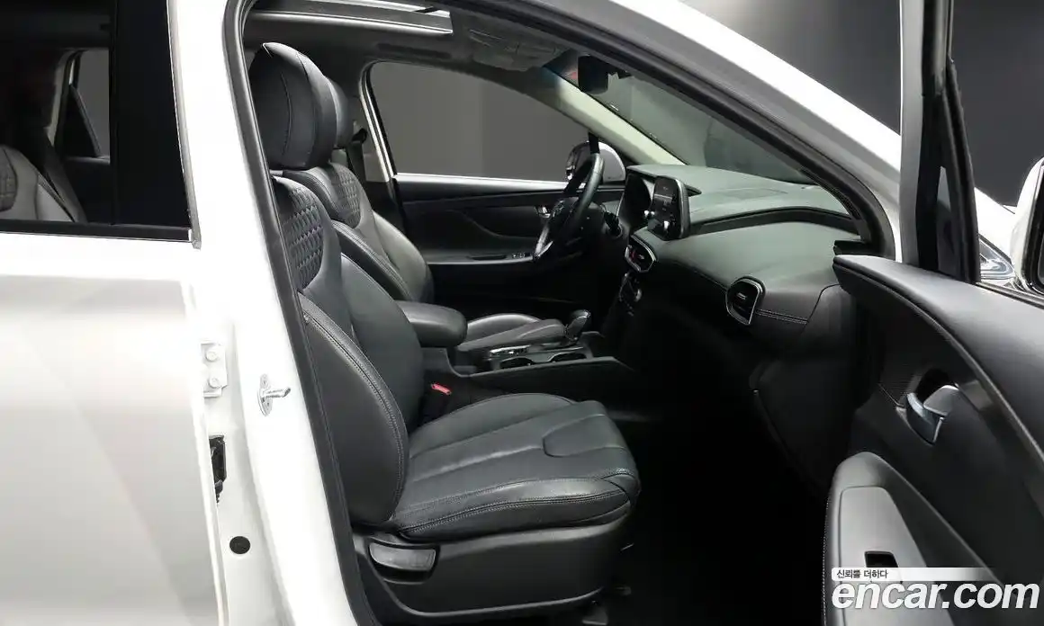 Hyundai Santa Fe 2020 2.2 Автомат в Москве № 518757, фото 10