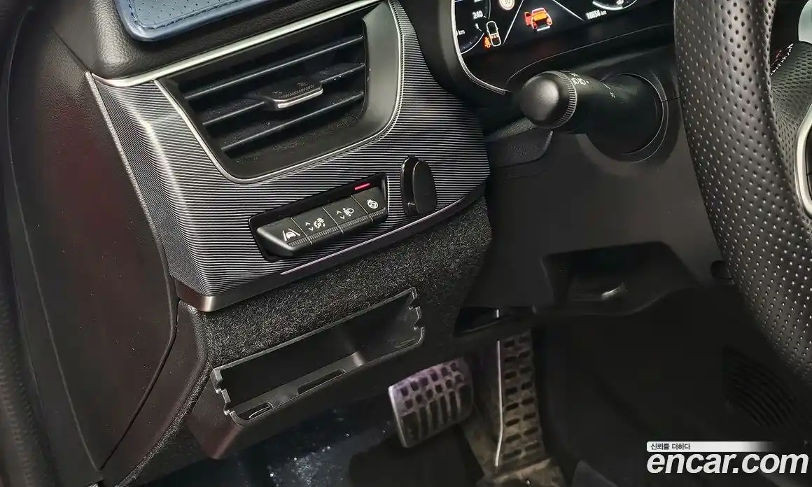 Renault XM3 2023 1.6 Автомат в Москве № 520420, фото 16