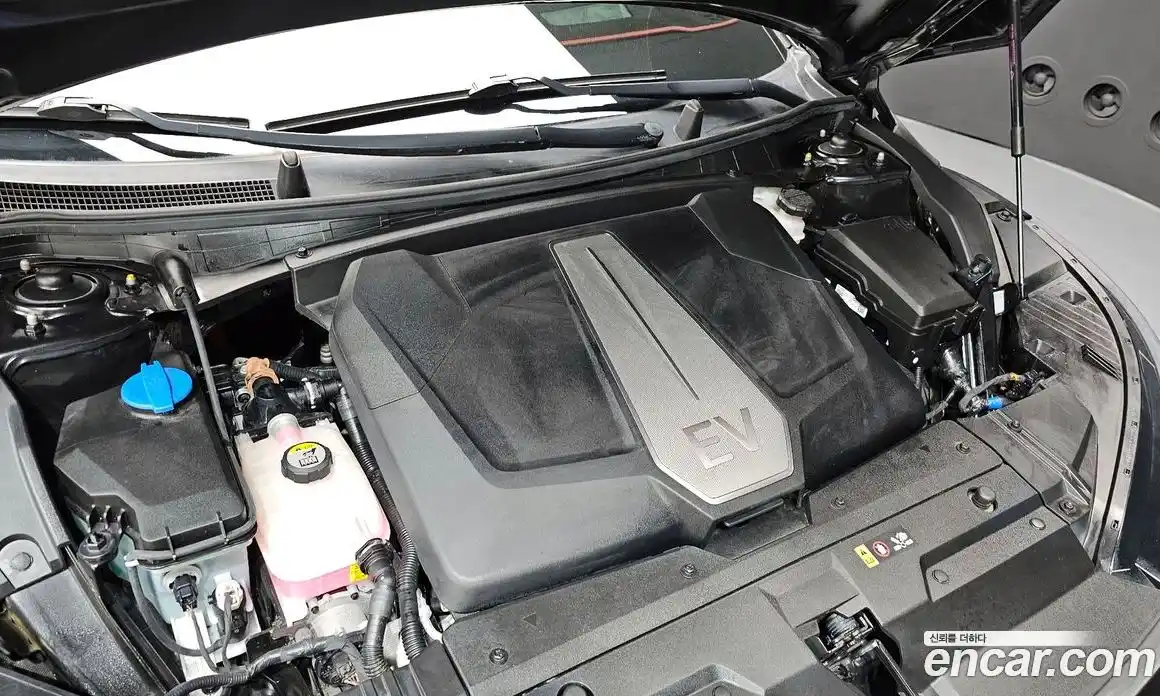 Kia EV6 2022 0.1 Автомат в Москве № 522775, фото 6