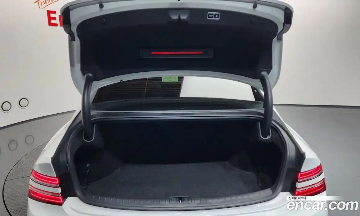 Genesis G80 2022 2.5 Автомат в Москве № 523591, фото 20