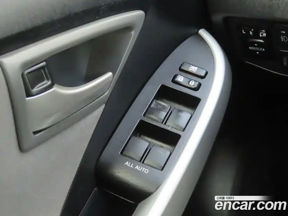 Toyota Prius 2015 1.8 Автомат в Москве № 525611, фото 13