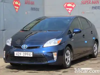 Toyota Prius 2015 1.8 Автомат в Москве № 525611, миниатюра 2