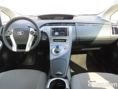 Toyota Prius 2015 1.8 Автомат в Москве № 525611, миниатюра 7