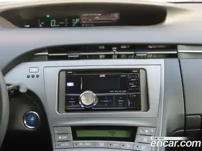 Toyota Prius 2015 1.8 Автомат в Москве № 525611, миниатюра 9