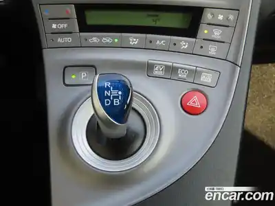 Toyota Prius 2015 1.8 Автомат в Москве № 525611, миниатюра 10