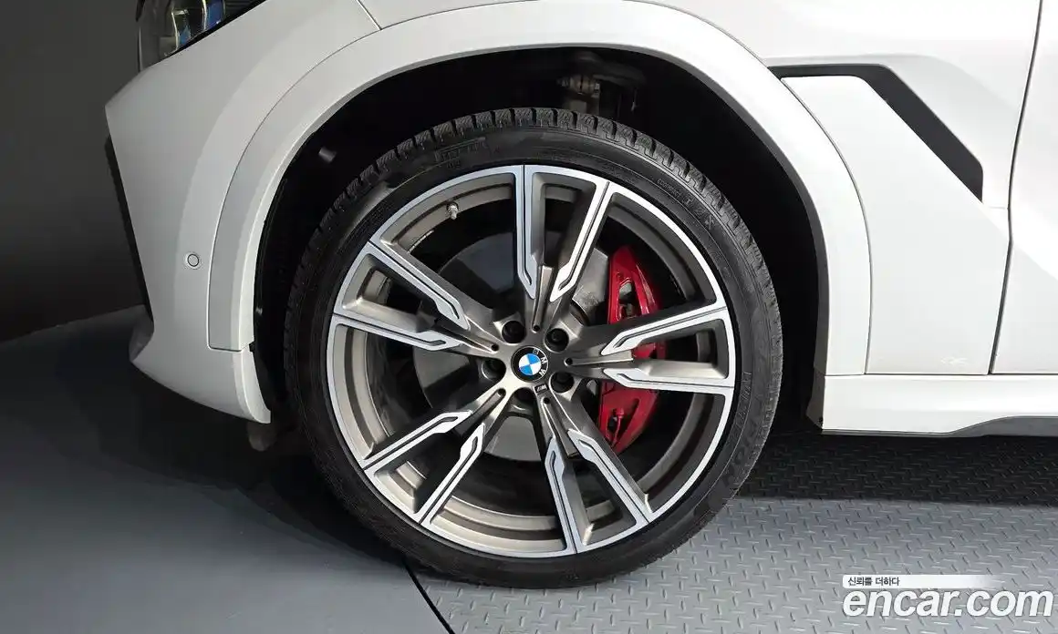 BMW X6 2022 4.4 Автомат в Москве № 528970, фото 5