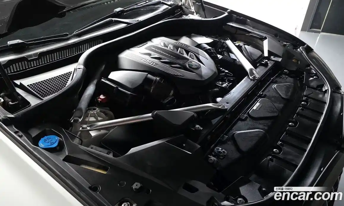 BMW X6 2022 4.4 Автомат в Москве № 528970, фото 6