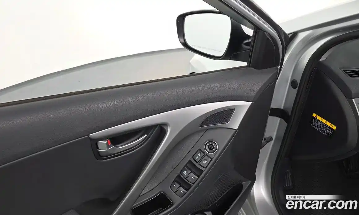 Hyundai Avante 2015 1.6 Автомат в Москве № 530008, фото 13