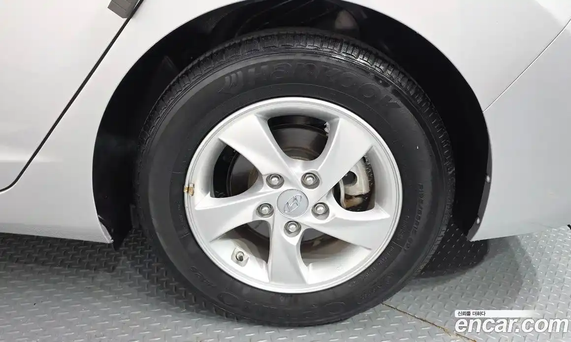 Hyundai Avante 2015 1.6 Автомат в Москве № 530008, фото 5