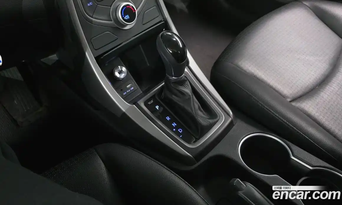 Hyundai Avante 2015 1.6 Автомат в Москве № 530008, фото 9