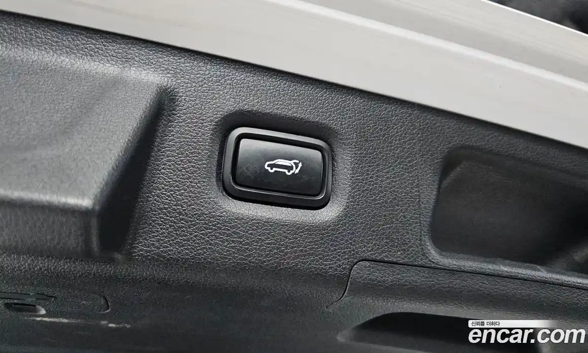 Hyundai Santa Fe 2022 1.6 Автомат в Москве № 531352, фото 19