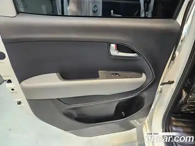 Kia Ray 2023 1.0 Автомат в Москве № 532075, миниатюра 10