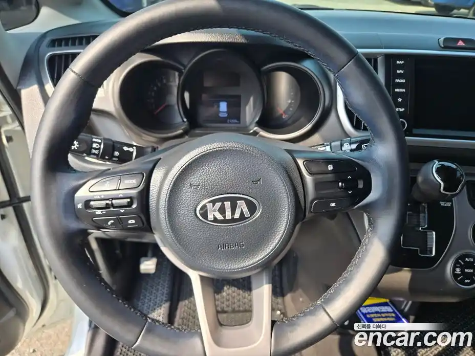 Kia Ray 2021 1.0 Автомат в Москве № 532622, фото 14