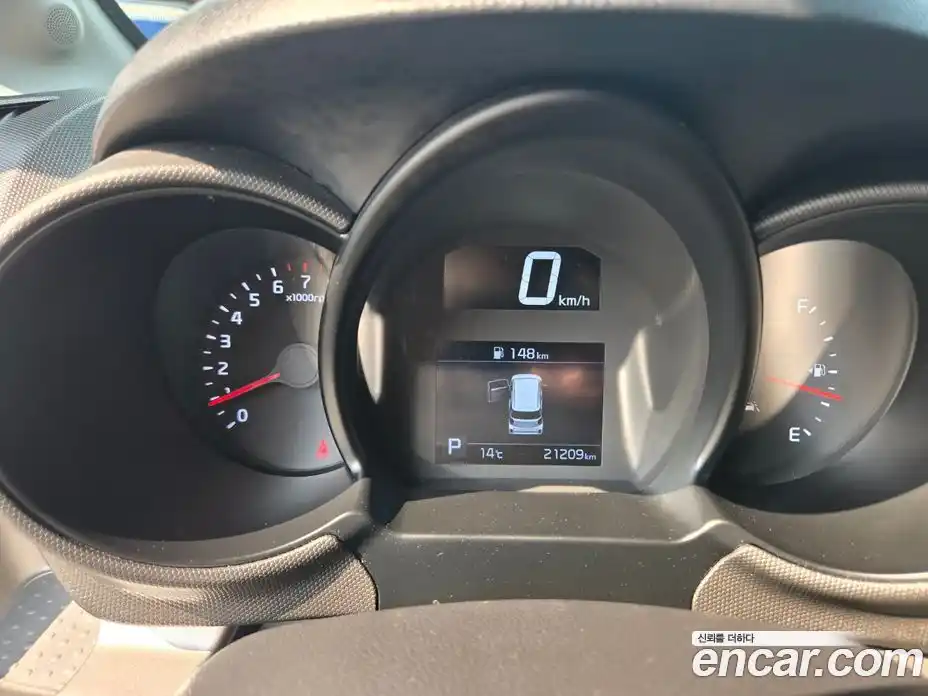 Kia Ray 2021 1.0 Автомат в Москве № 532622, фото 15