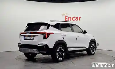 Kia Seltos 2024 1.6 Автомат в Москве № 532646, миниатюра 2