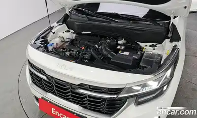 Kia Seltos 2024 1.6 Автомат в Москве № 532646, миниатюра 6