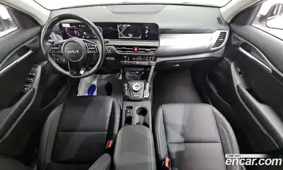 Kia Seltos 2024 1.6 Автомат в Москве № 532646, миниатюра 7