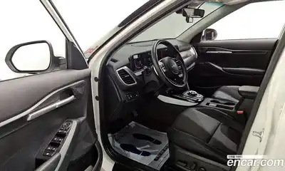 Kia Seltos 2024 1.6 Автомат в Москве № 532646, миниатюра 10