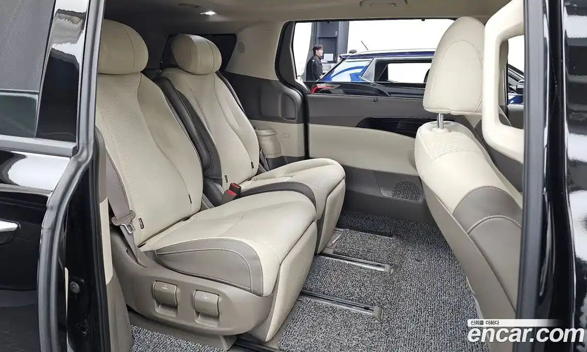 Kia Canival 2025 3.5 Автомат в Москве № 532692, фото 12