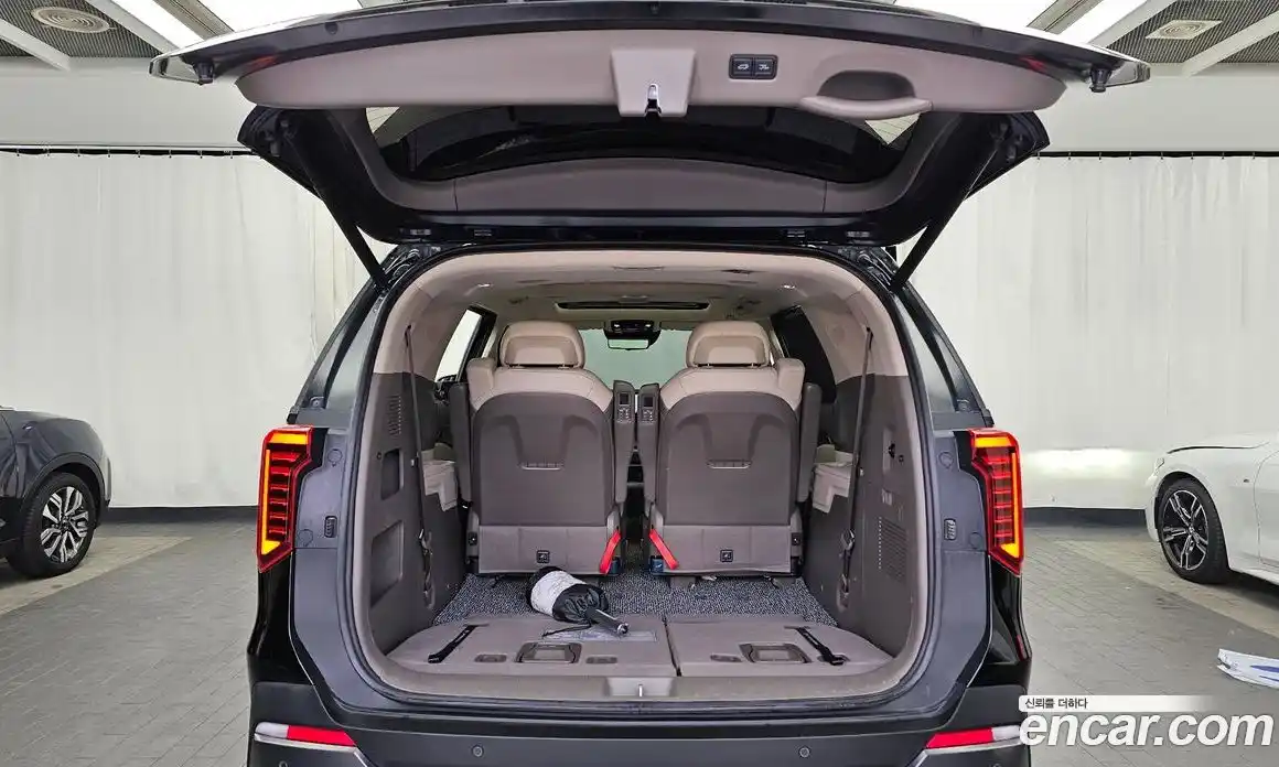 Kia Canival 2025 3.5 Автомат в Москве № 532692, фото 20