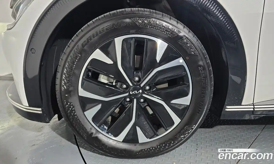 Kia EV6 2022 0.1 Автомат в Москве № 534025, фото 4