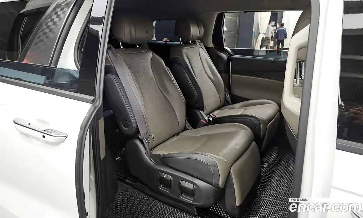 Kia Canival 2025 3.5 Автомат в Москве № 534139, фото 12