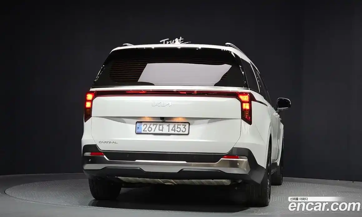 Kia Canival 2025 3.5 Автомат в Москве № 534139, фото 4