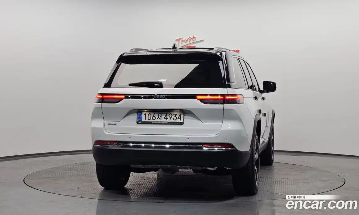 Jeep Cherokee 2023 2.0 Автомат в Москве № 534523, фото 3