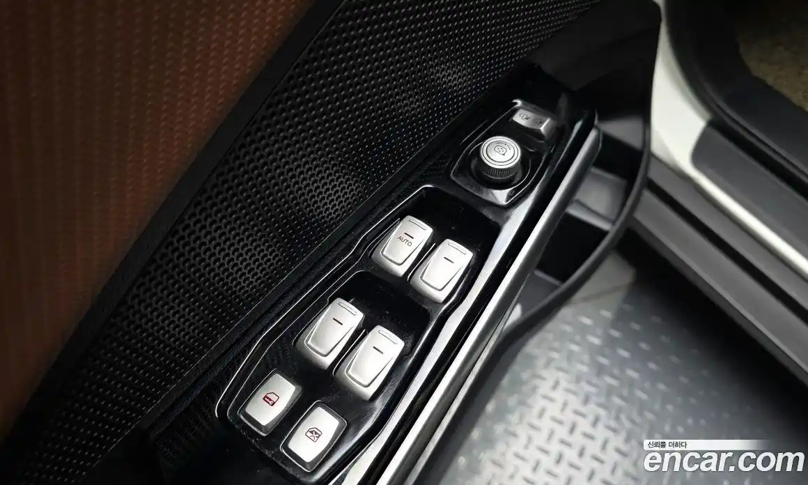 SsangYong TIBOLI 2019 1.6 Автомат в Москве № 538548, фото 18