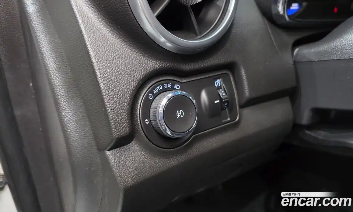 Chevrolet Trax 2016 1.6 Автомат в Москве № 539985, фото 19