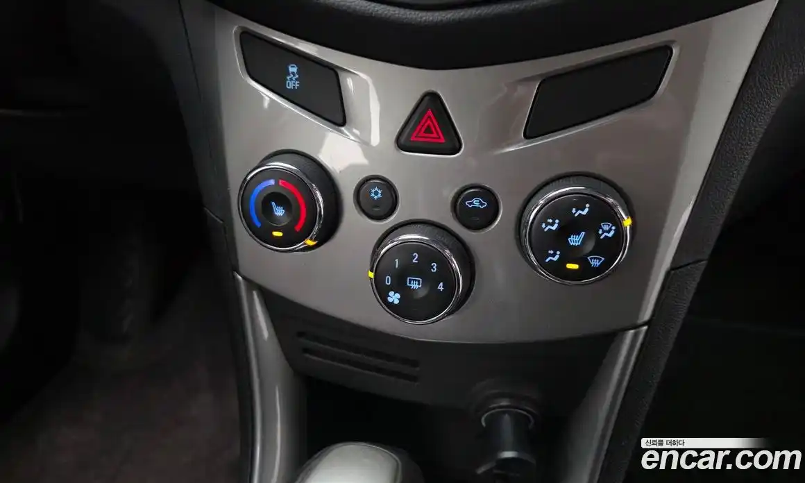 Chevrolet Trax 2015 1.4 Автомат в Москве № 540095, фото 18