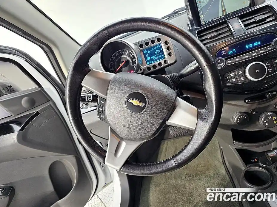 Chevrolet Spark 2012 1.0 Автомат в Москве № 540227, фото 11