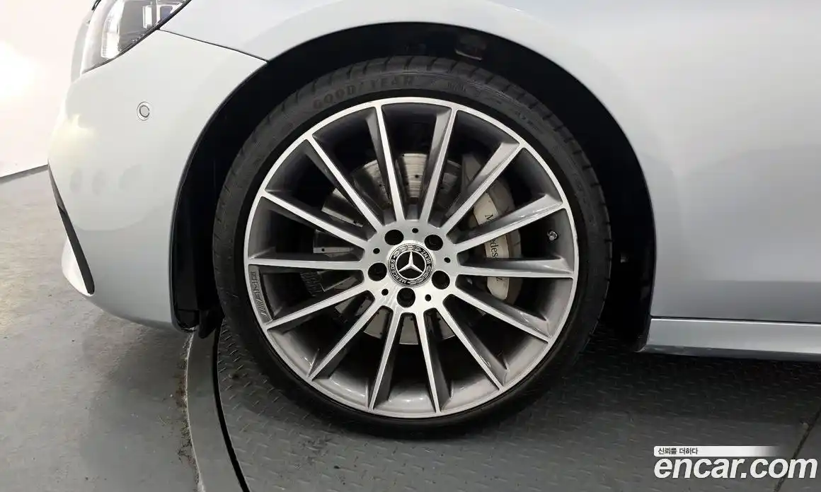 Mercedes-Benz E-Class 2022 2.0 Автомат в Москве № 542217, фото 5