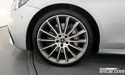 Mercedes-Benz E-Class 2022 2.0 Автомат в Москве № 542217, миниатюра 5