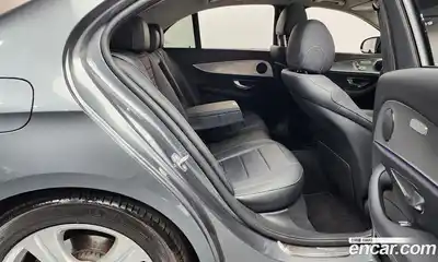 Mercedes-Benz E-Class 2018 2.0 Автомат в Москве № 542246, миниатюра 12