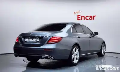 Mercedes-Benz E-Class 2018 2.0 Автомат в Москве № 542246, миниатюра 2